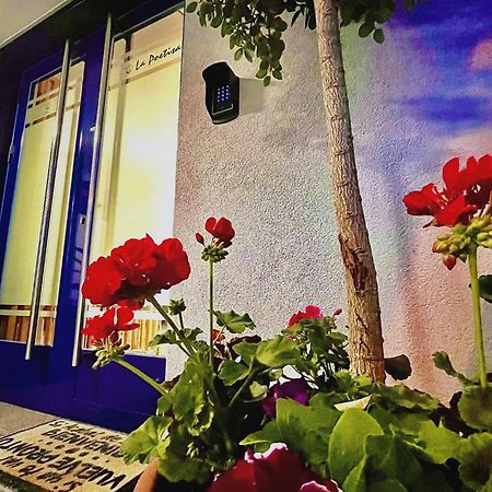 Hostal La Poetisa - Auto Check-In Culleredo Dış mekan fotoğraf